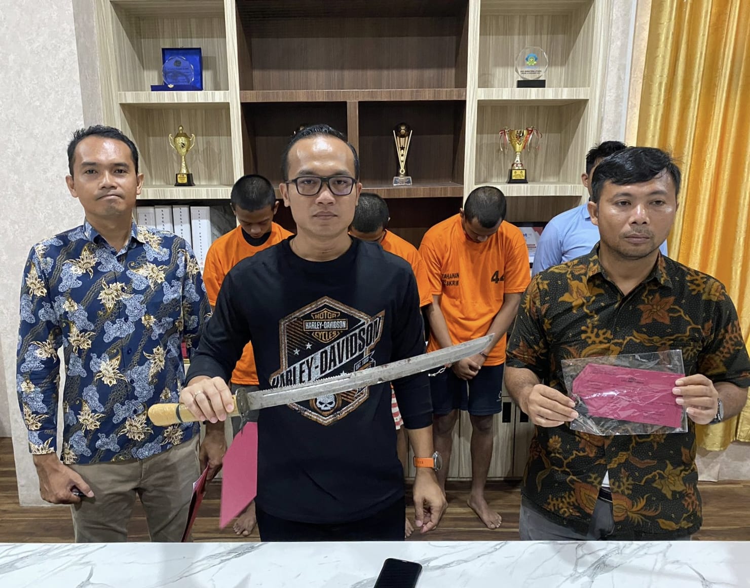 3 Begal Bersenjata Pedang Ditangkap Polresta Deliserdang, 9 Buron