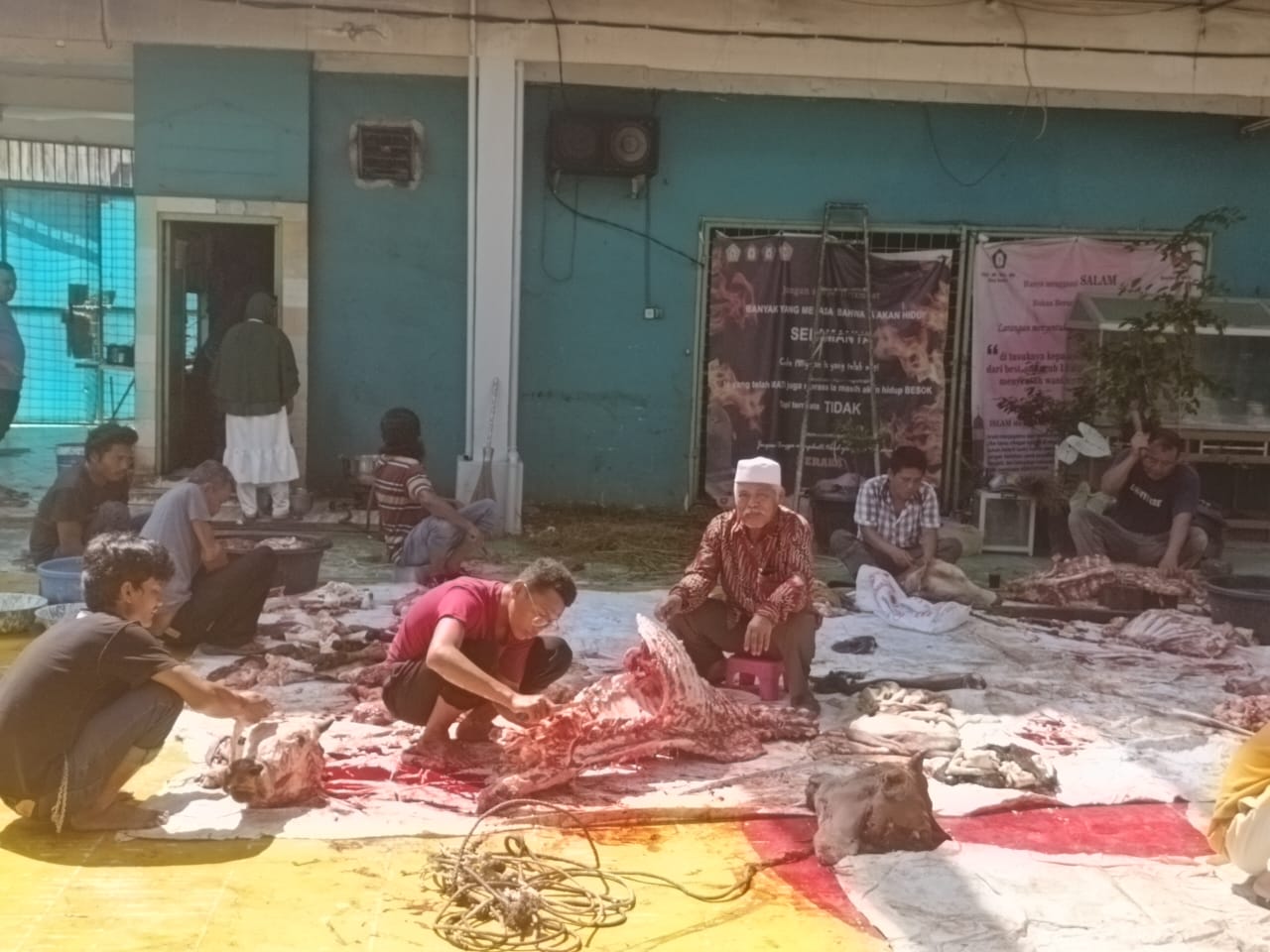 Rayakan Idul Adha Yayasan Perguruan Bina Santri Sembelih 5 Ekor Lembu
