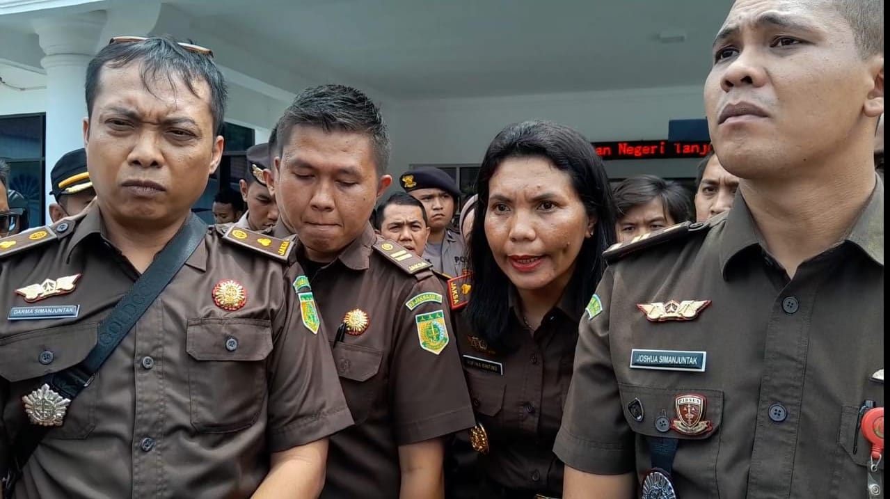 Status WA Berbuntut Panjang, Aktivis Demo Kejari TBA