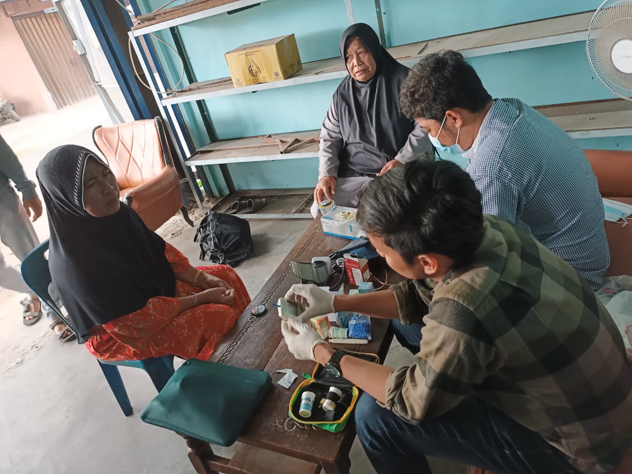 Klinik Gerakan Gadget Sehat Prof. Ridha Dharmajaya Edukasi Lansia Pola Hidup Sehat
