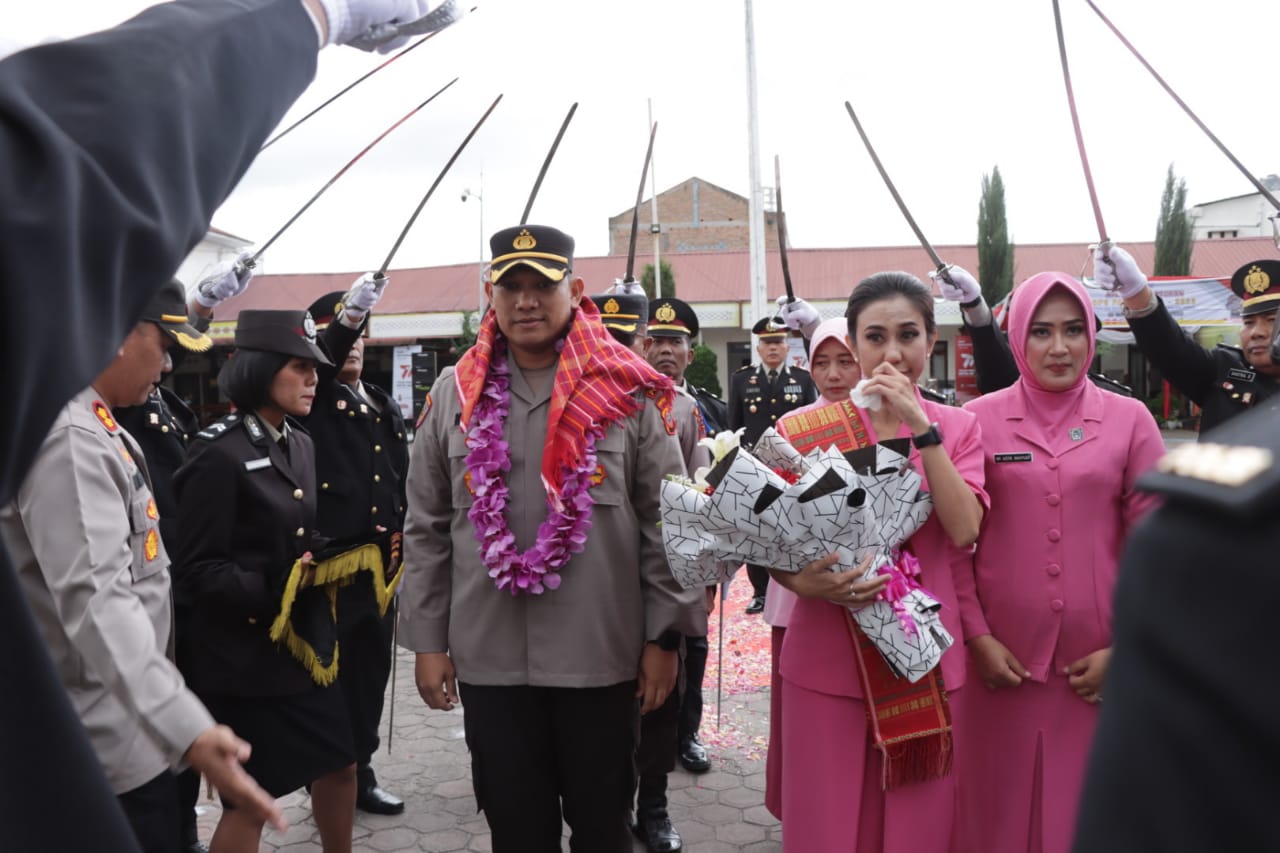 Pisah Sambut Kapolres Karo