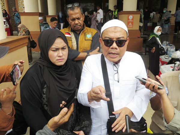 Anggota DPRD Medan Kecewa Dengan Petugas Haji Dan Konsumsi Di Tanah Suci
