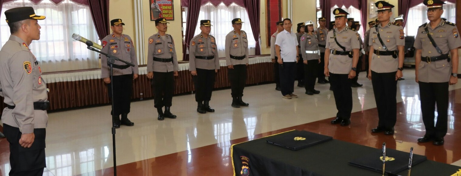 Kasiwas Dan Kapolsek Siantar Selatan Polres P. Siantar Sertijab