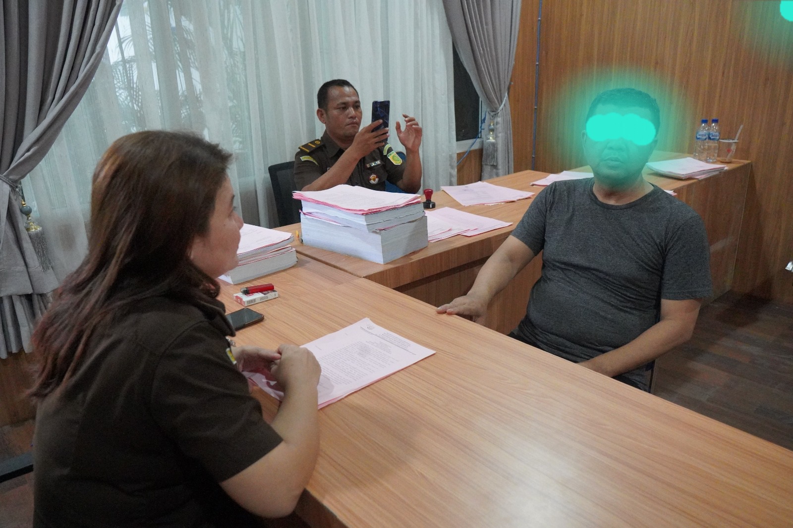 Kejari Medan Terima Tersangka Kasus Penggelapan Uang Koperasi Sat Brimob Polda Sumut