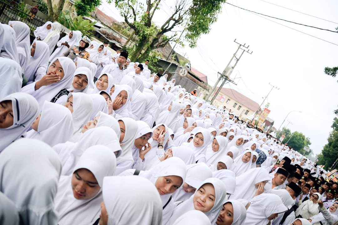 Ribuan Pelajar Pawai Muharam Di Kota Rantauprapat