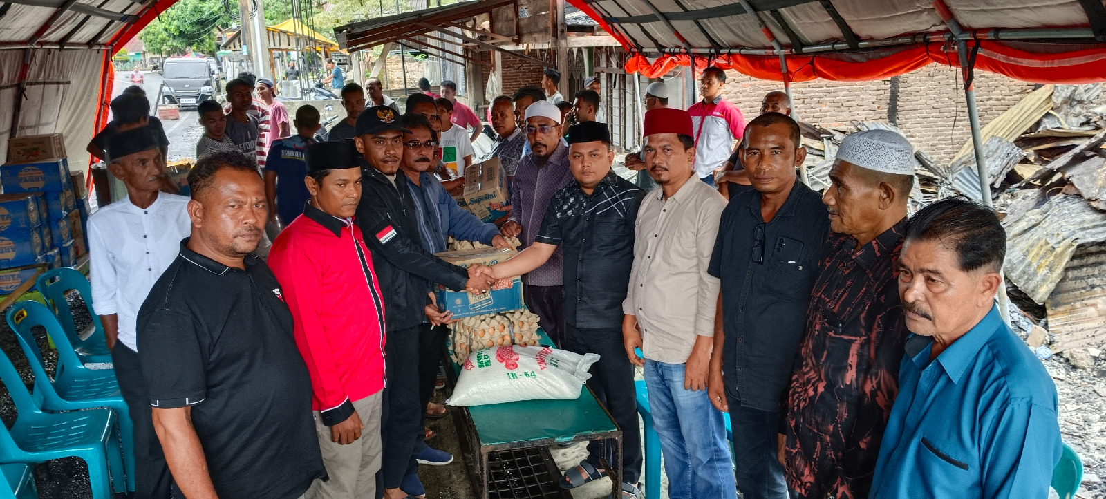 DPW PA Abdya Salurkan Bantuan Korban Kebakaran