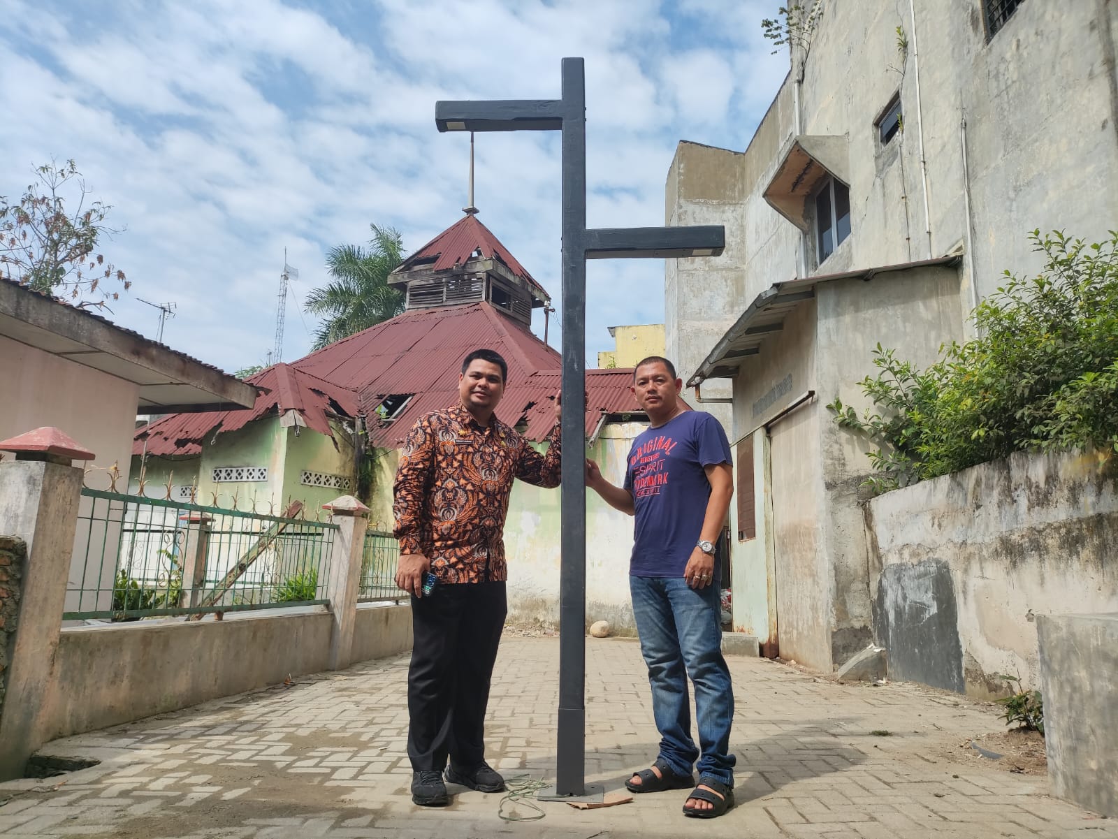 Pusat Daur Ulang sampah Plastik Di Belawan Hasilkan Produk Tiang Lampu Taman