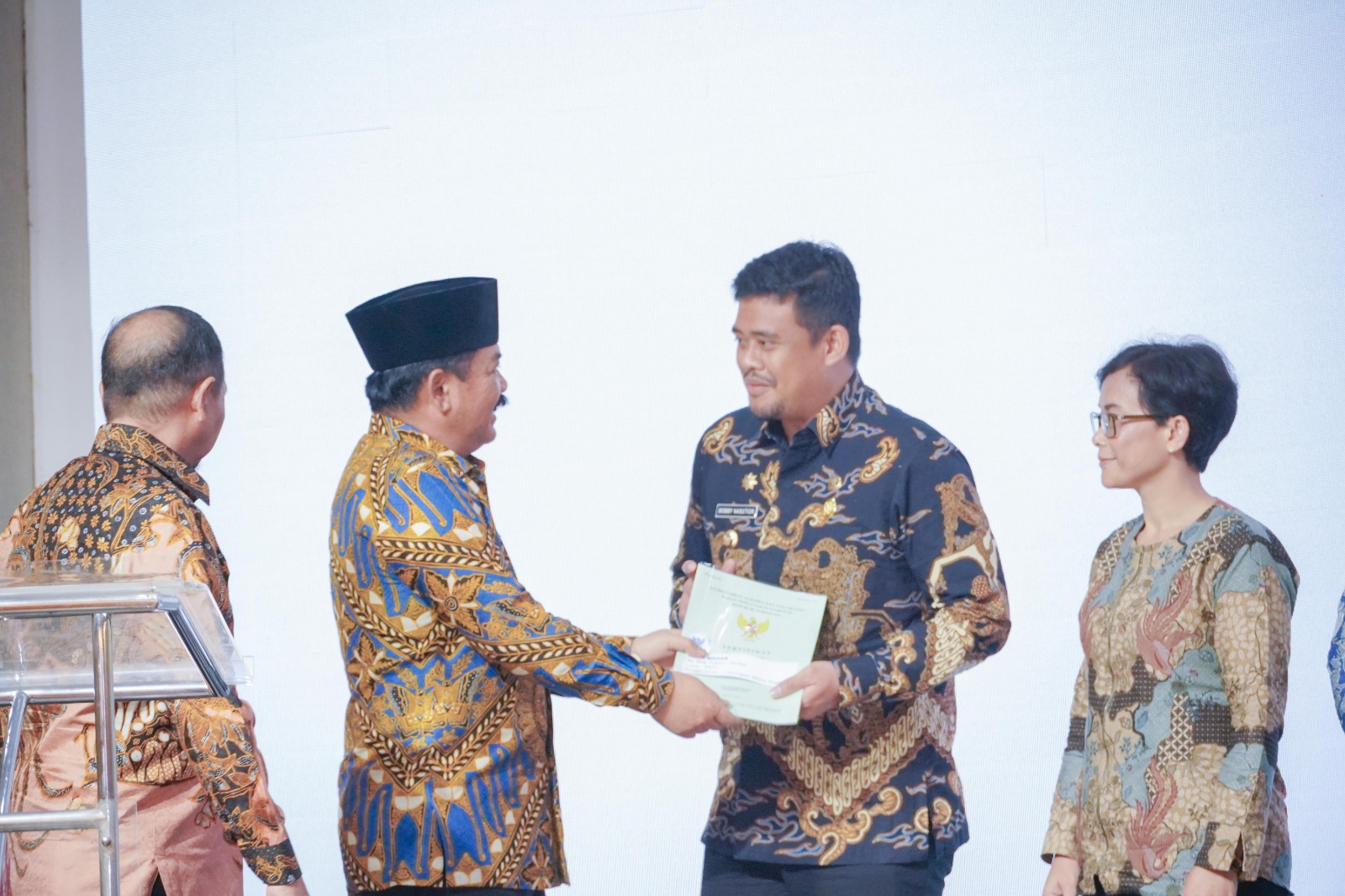 Pemko Medan Terima 200 Sertipikat Tanah Dari Kementrian ATR/BPN, Termasuk Hak Pakai Lapangan Sejati