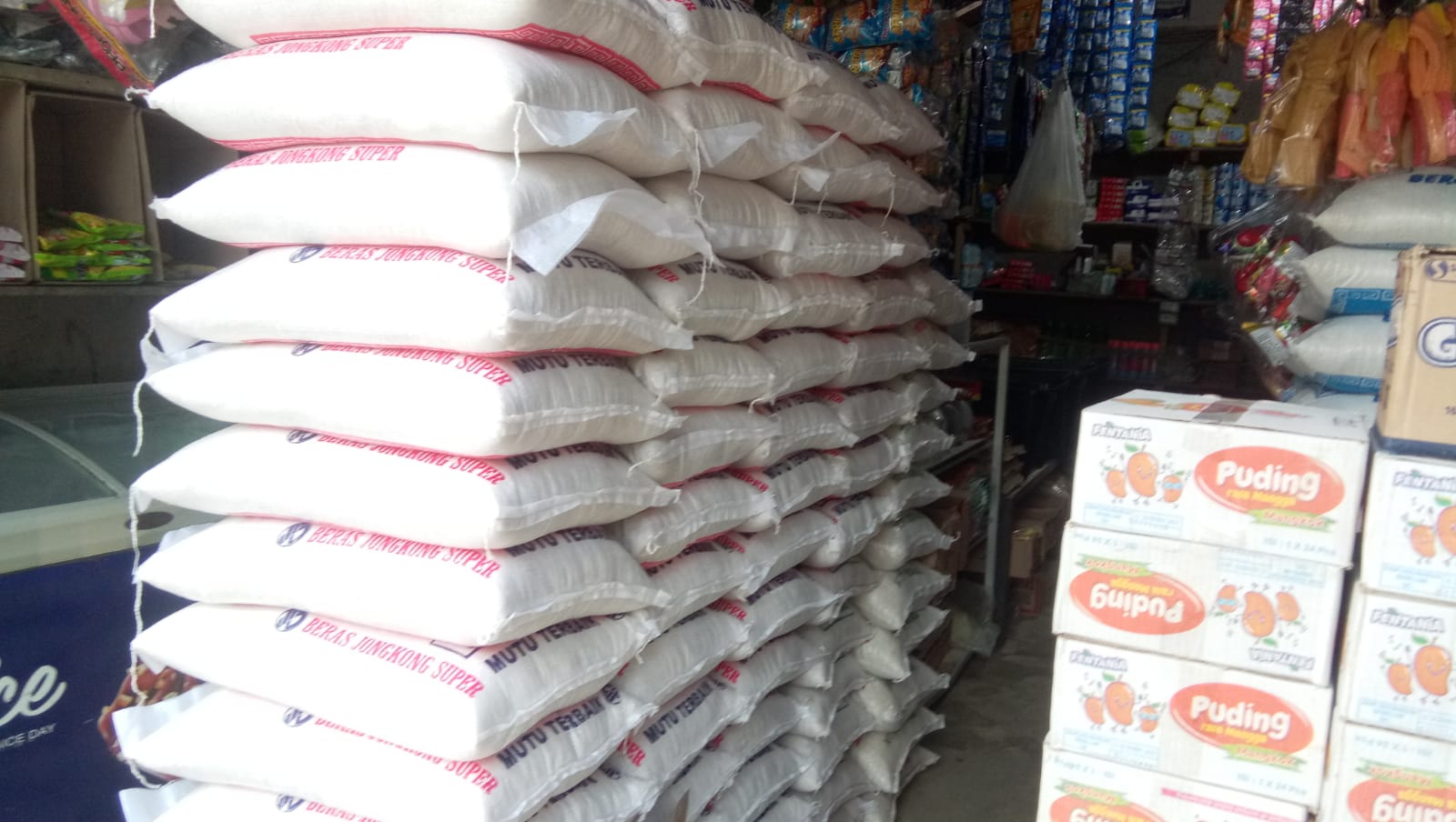 Warga Strata Bawah Pusing, Harga Beras Melonjak Tajam