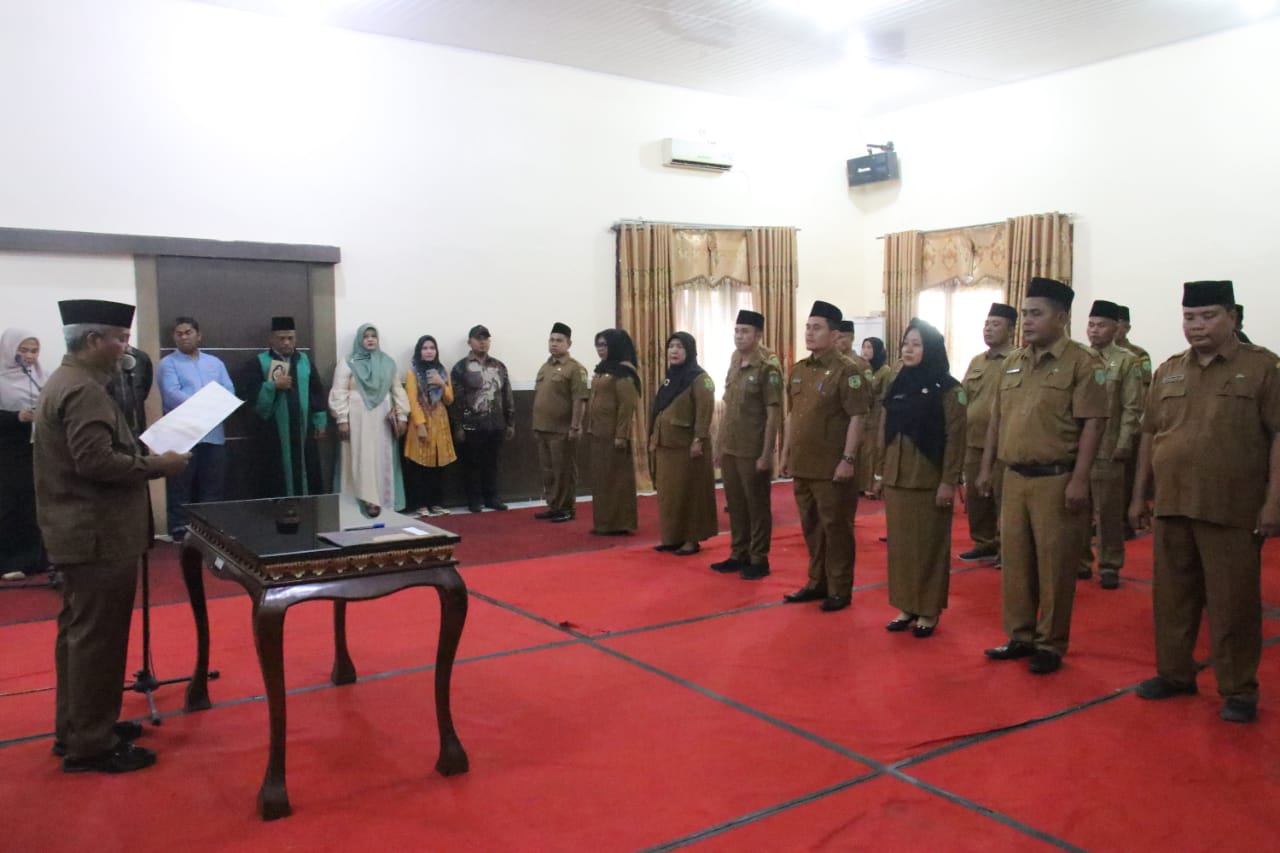 Plt. Bupati Palas Lantik 27 Pejabat Eselon III, IV