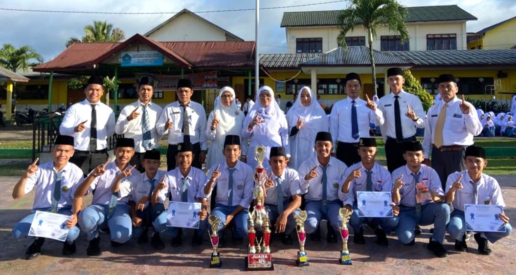 Kepala MAN 1 P. Sidimpuan Bangga Siswanya Terus Ukir Prestasi