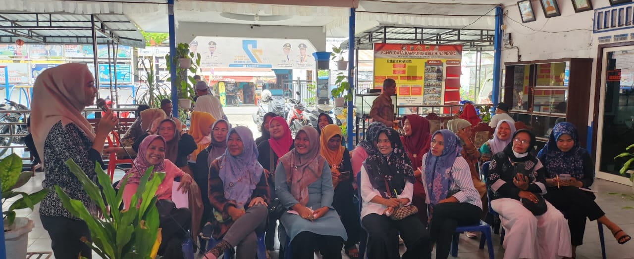 Dosen IKH Edukasi Ibu-ibu Tingkatkan Kecerdasan Anak