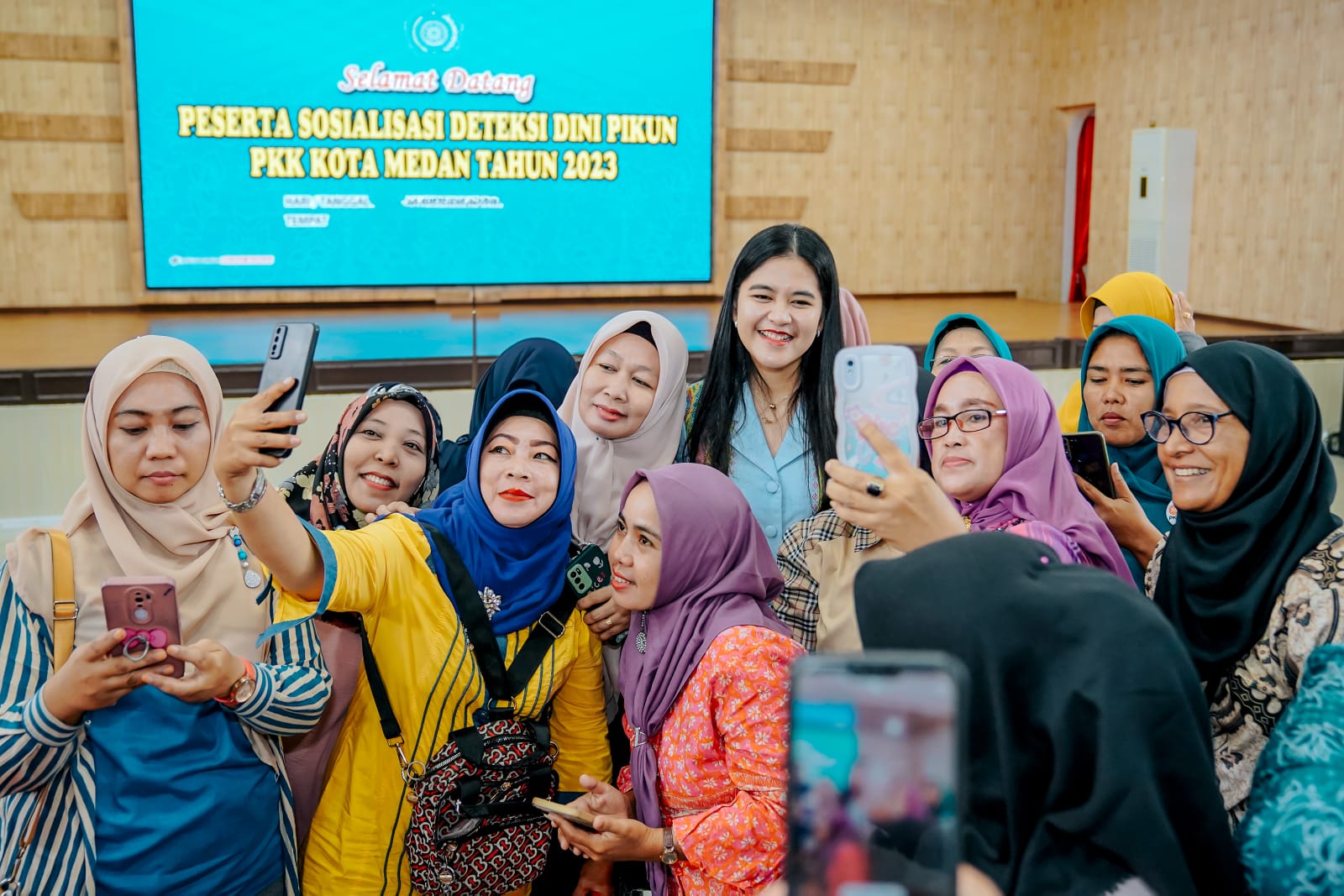 Ny Kahiyang Ayu Ajak Kader PKK Ciptakan Lingkungan Inklusif & Ramah Lansia