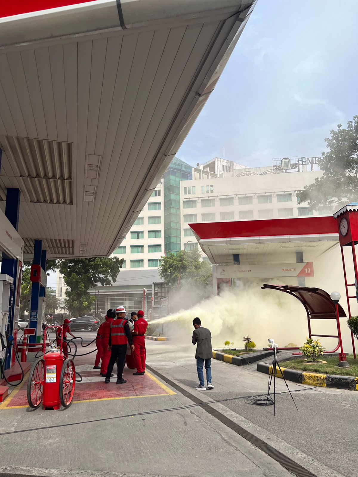 Pertamina Retail Gelar Latihan Simulasi Penanganan Keadaan Darurat Di SPBU Medan