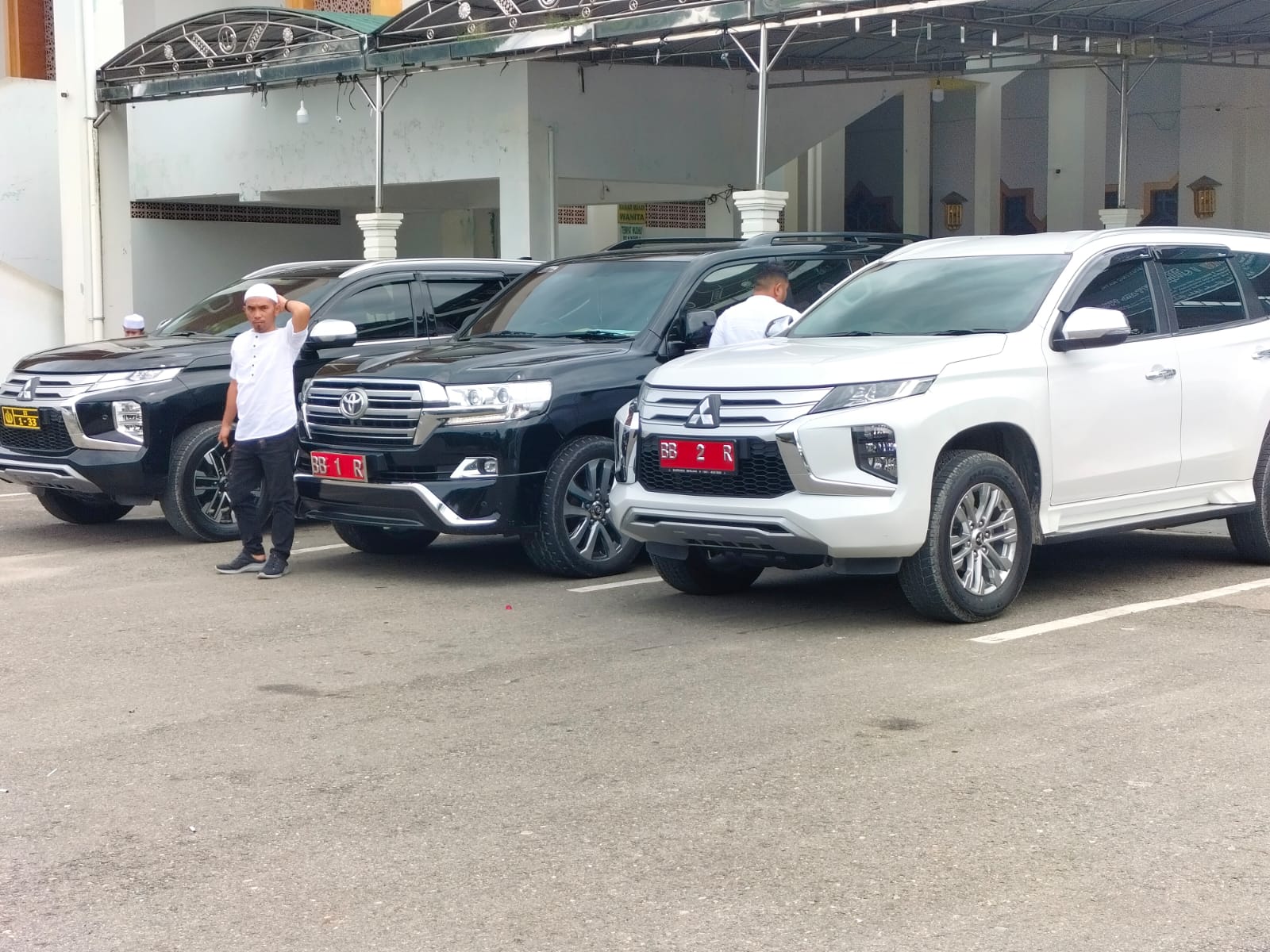 Rental Pajero Putih 3 Tahun Dituding Pemborosan