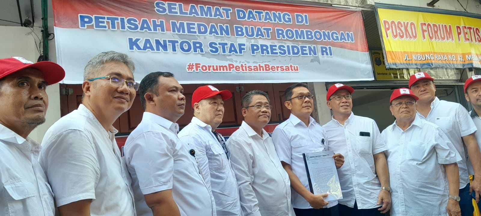Deputi KSP Bertemu Dengan Warga Petisah Tengah