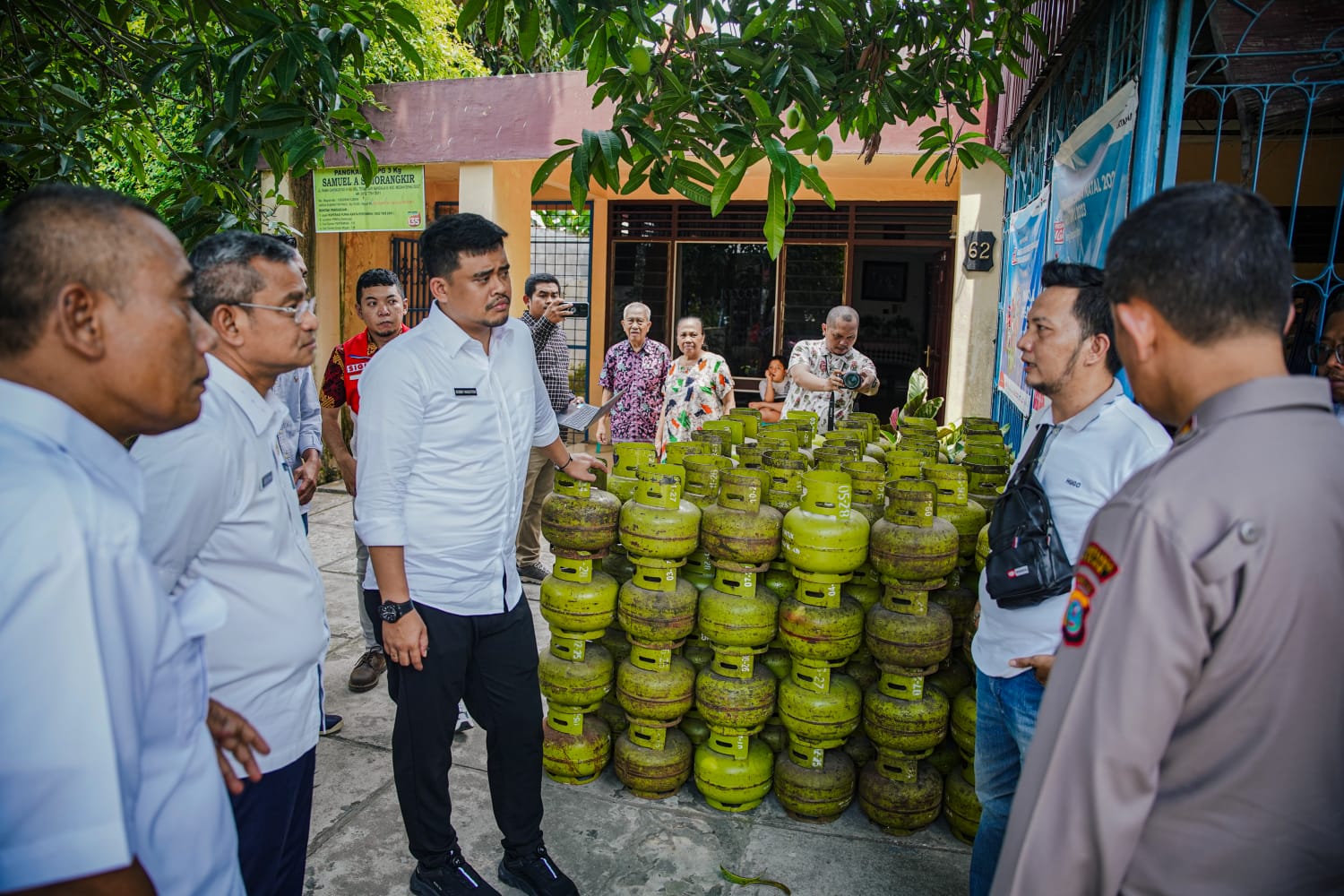 Bobby Nasution: Pastikan Tambahan 45.000 Tabung Gas Sampai Ke Pangkalan & Masyarakat Kurang Mampu!