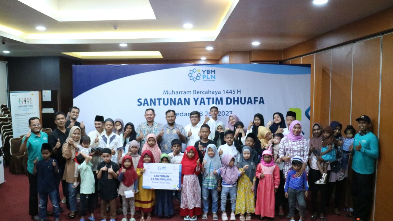 Rayakan Muharram Bercahaya 1445 H, YBM PLN UIP SBU Berbagi Dengan Anak Yatim Dan Dhuafa