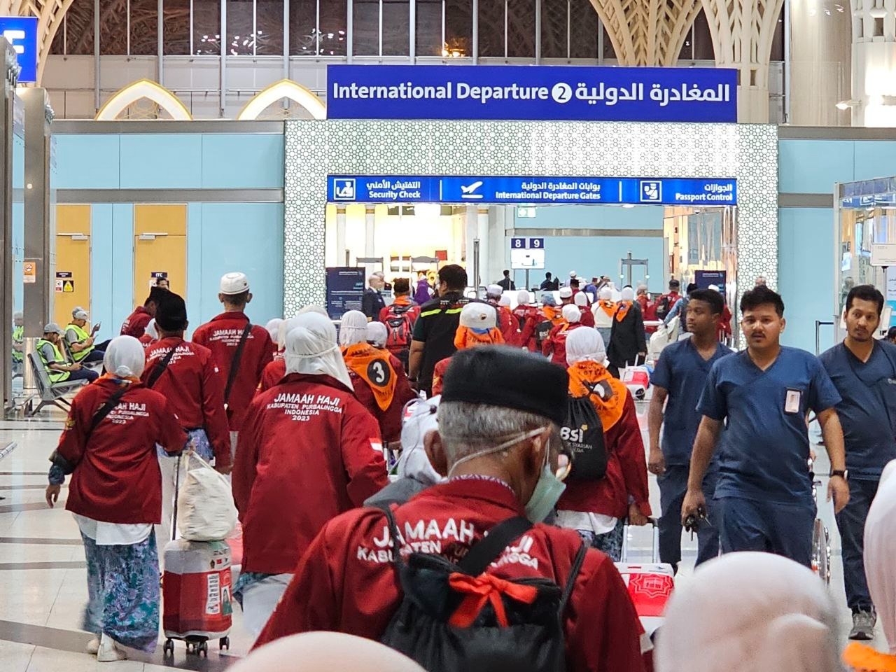 Bandara Madinah Closing