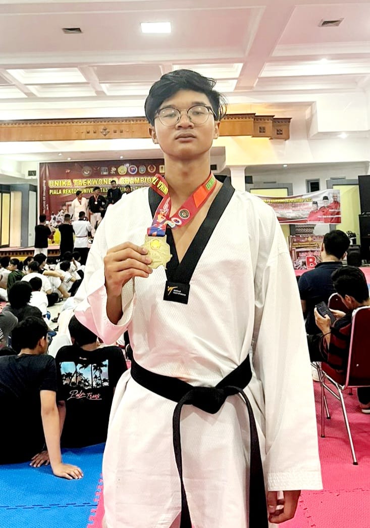 Kaka Kaladzhe :Juara Taekwondo Lulus USU Jalur Talenta Prestasi Unggul