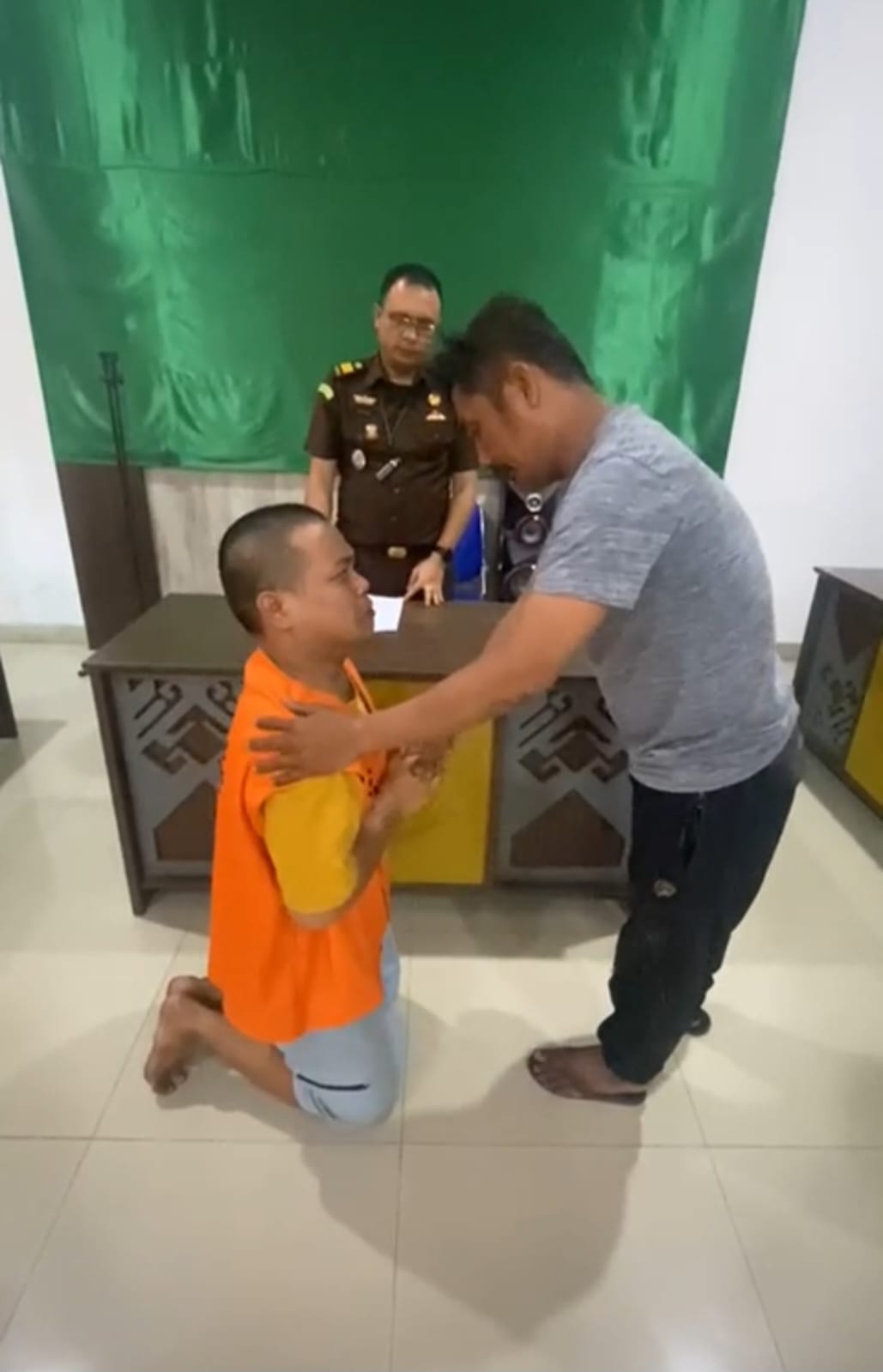 Lewat RJ, Cabjari Labuhandeli Hentikan Tuntutan Perkara Kasus Pencurian Hp