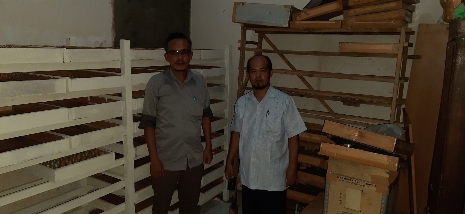 Tim PKM Dosen Unimed Bina Peternak Ulat Jerman
