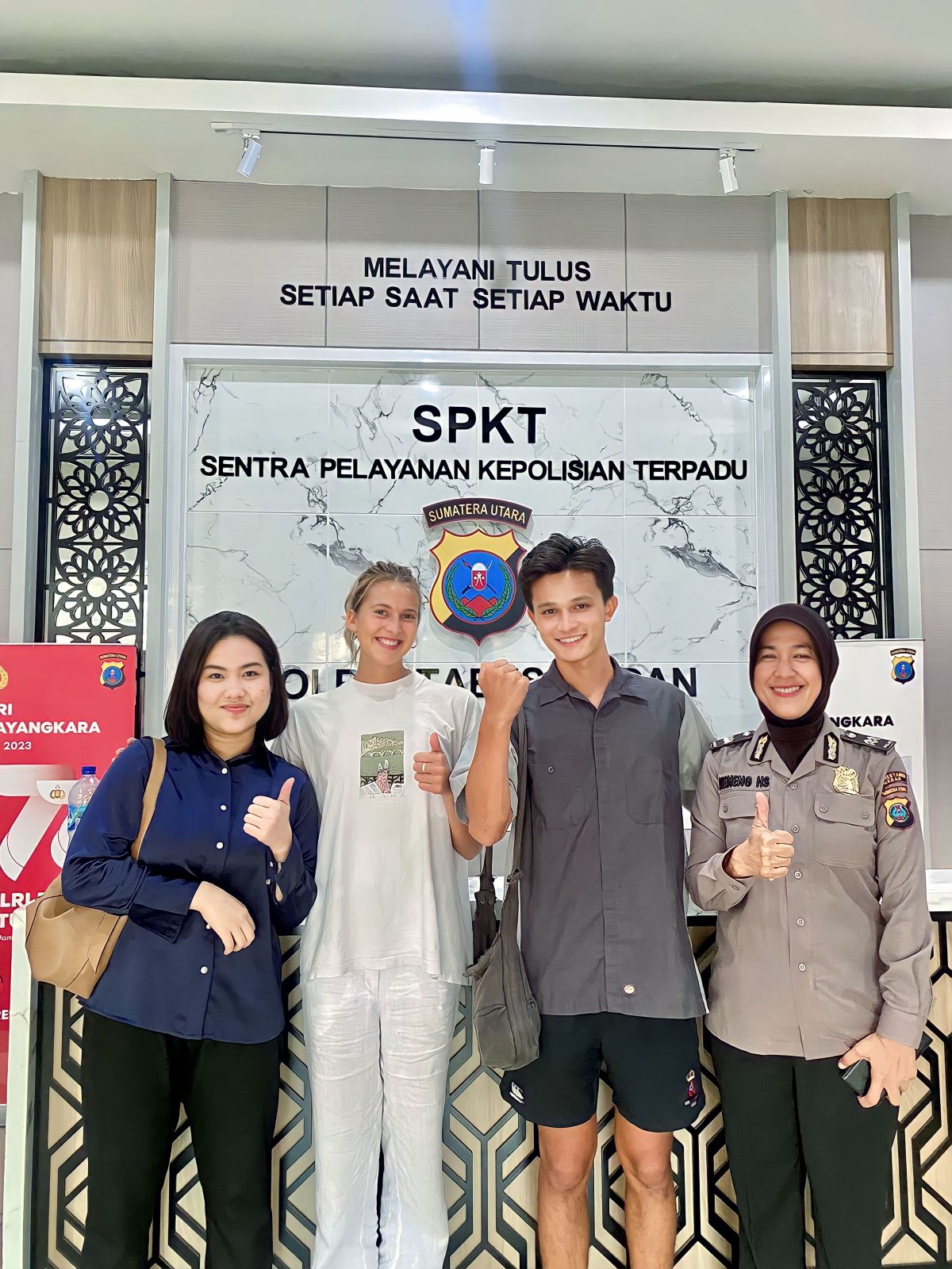 2 WNA Asal Inggris Akhirnya Terima Deposit Rp 3 Juta Dari Pihak Travel