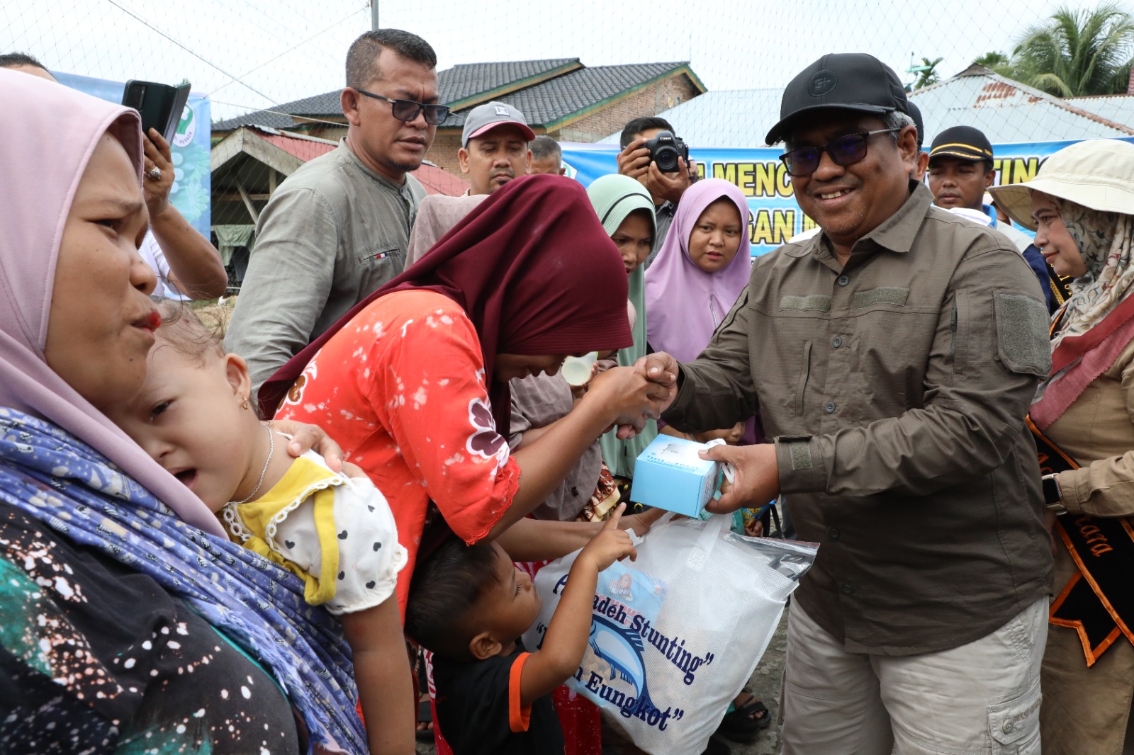 Bersama Forkopimda, Mahyuzar Jemput Data Stunting Hingga Ke Dusun Sarah Raja