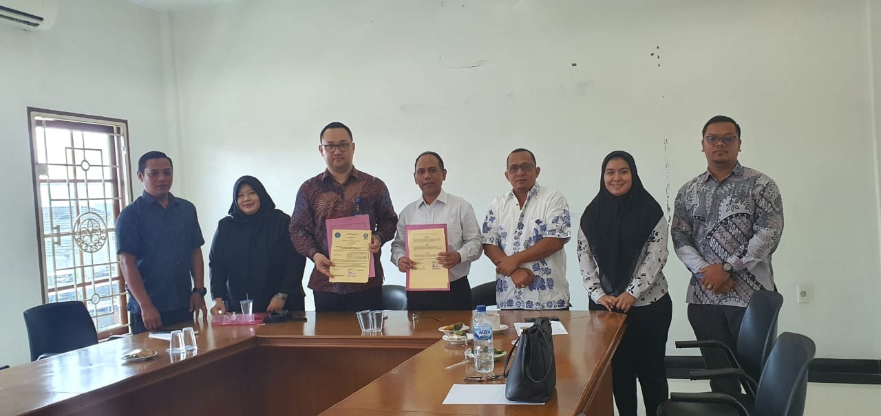 FH UMA Menjalin Kerjasama Dengan Peradi Medan