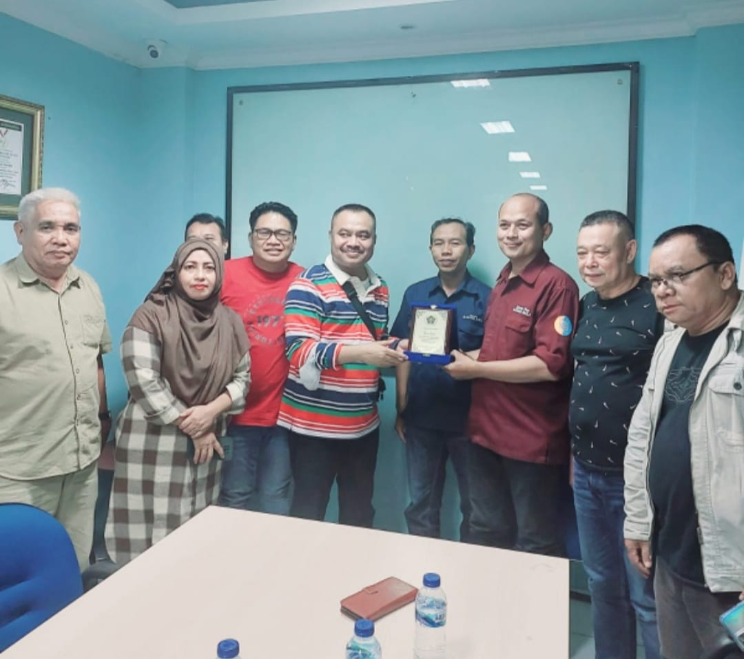 Ketua PWI/SPS Sumut Dan Rombongan Kunjungi Media Radar Bali