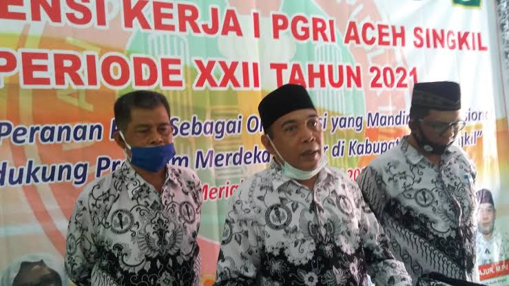 PGRI Desak Tarik Guru PNS Di Perusahaan Perkebunan