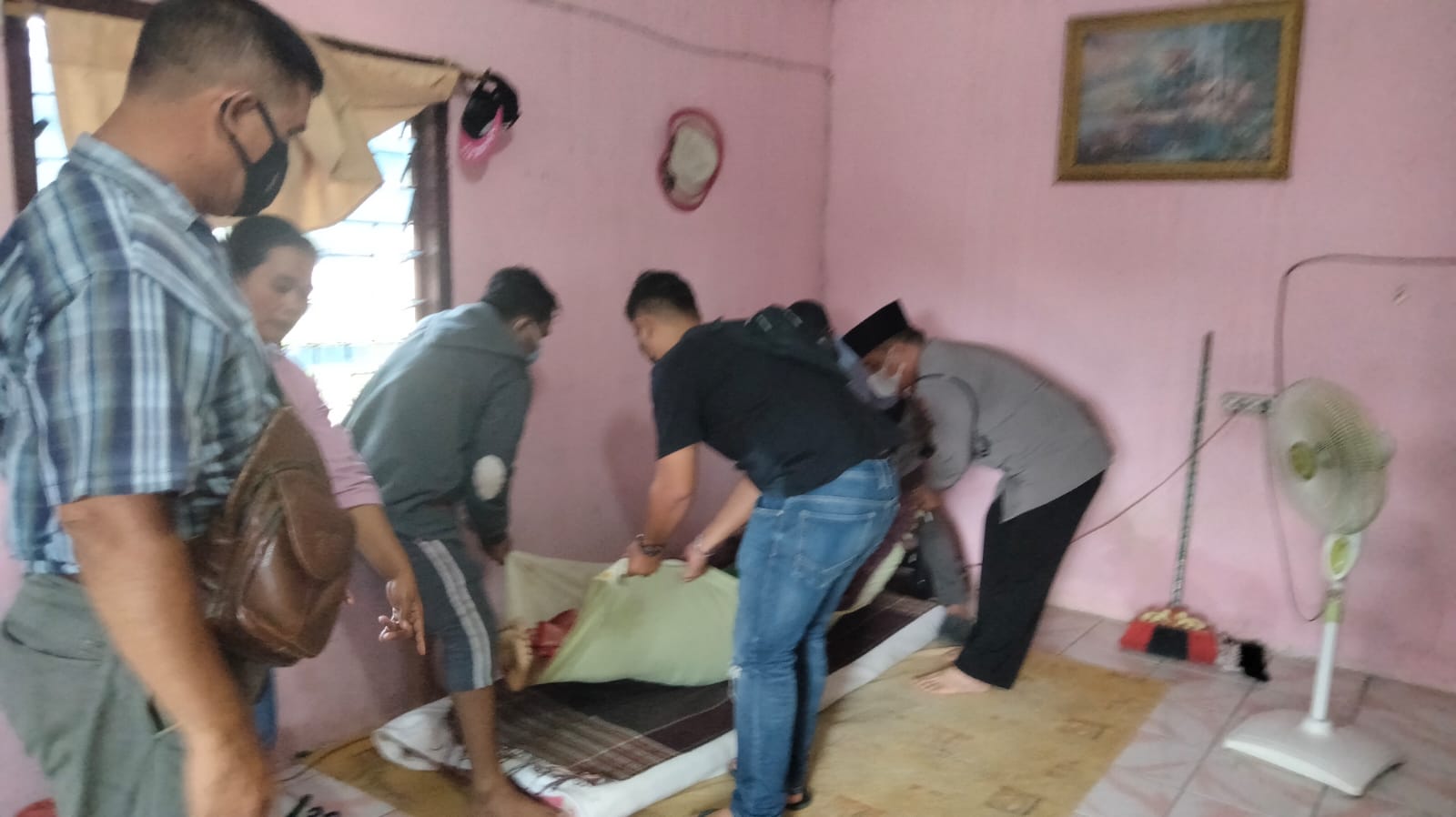 Wanita 52 Tahun Ditemukan Tewas Di Dalam Kamar Rumahnya