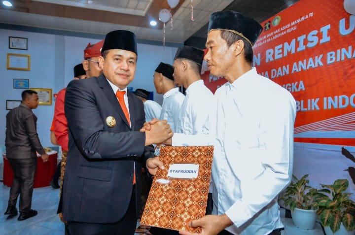 1.147 Warga Binaan Lapas Kelas II/A Labuhanruku Terima Remisi, 38 Bebas