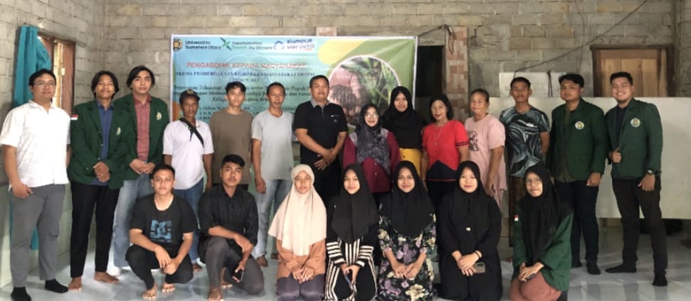 Tim Pengabdian Masyarakat USU Ajarkan Warga Bikin Pupuk NPK Organik