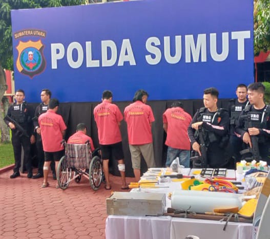 Poldasu Tangkap Lima Sindikat Pembobol ATM, Tiga Orang Ditembak