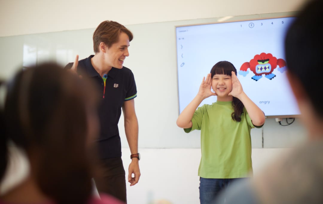 Bisnis Kerjasama Lisensi EF Kids & Teens Dorong Potensi Pengembangan SDM Unggul