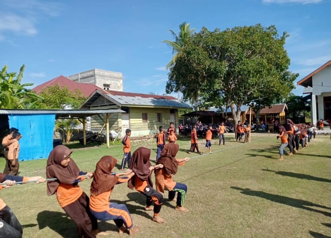 Gebyar Agustus Belum Usai, Kepala SDN II Tanah Pasir Gelar Aneka Lomba