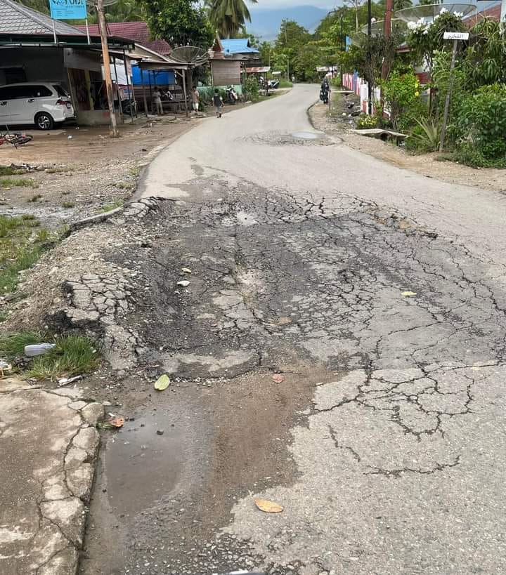 PUPR Perbaiki Ruas Jalan Kabupaten
