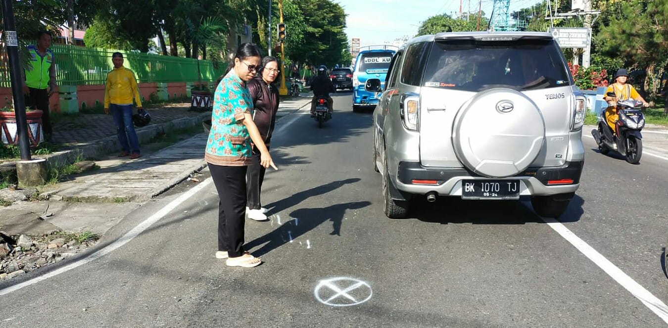 Angkot Tubruk Sepeda Motor, Dua Luka