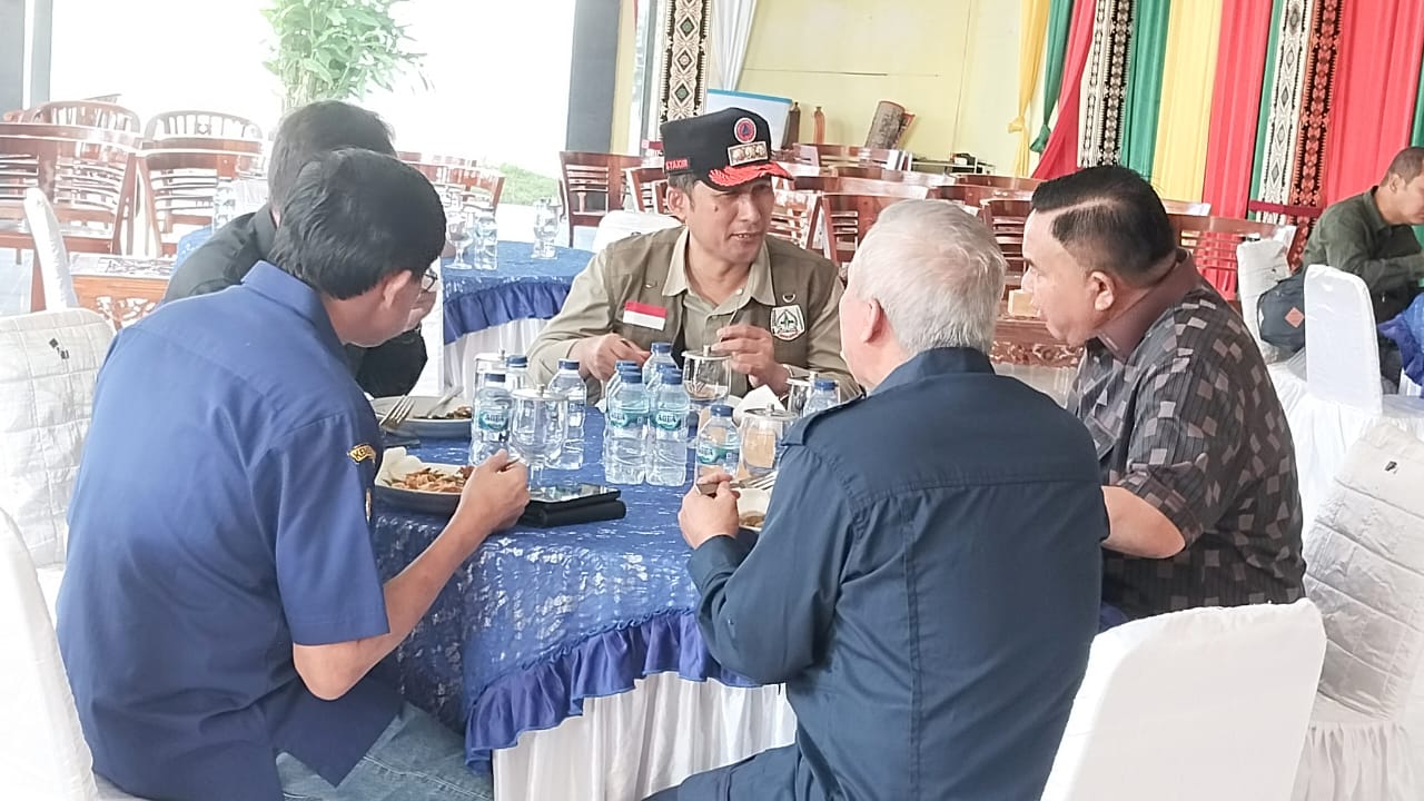 Salim Fakhry Boyong Tiga Direktur Kementan RI Bantu Korban Banjir Di Agara