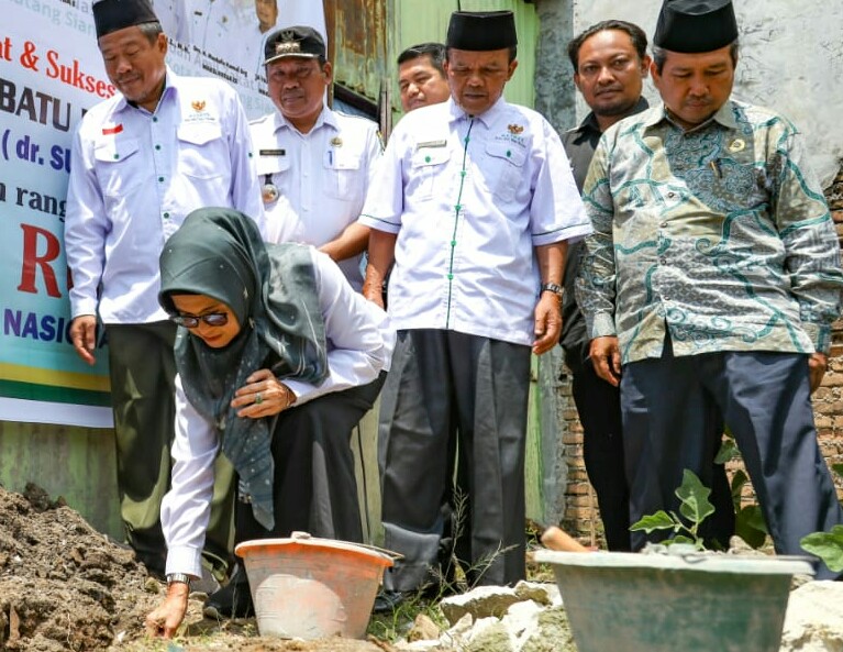 Wali Kota Letakkan Batu Pertama Bedah Rumah Baznas P. Siantar