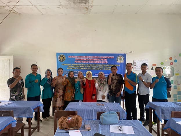 Dosen USU PPM Di SMP Swasta PTPN IV Dolok Ilir