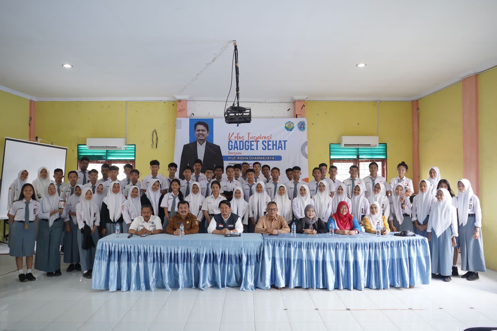 SMA Negeri 15 Gelar Kelas Inspirasi Gadget Sehat