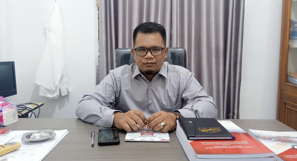 DPR Mencalonkan Diri Dengan Partai Lain Wajib Mundur