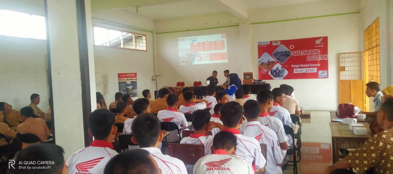 Honda Edukasi Safety Riding Pelajar Medan