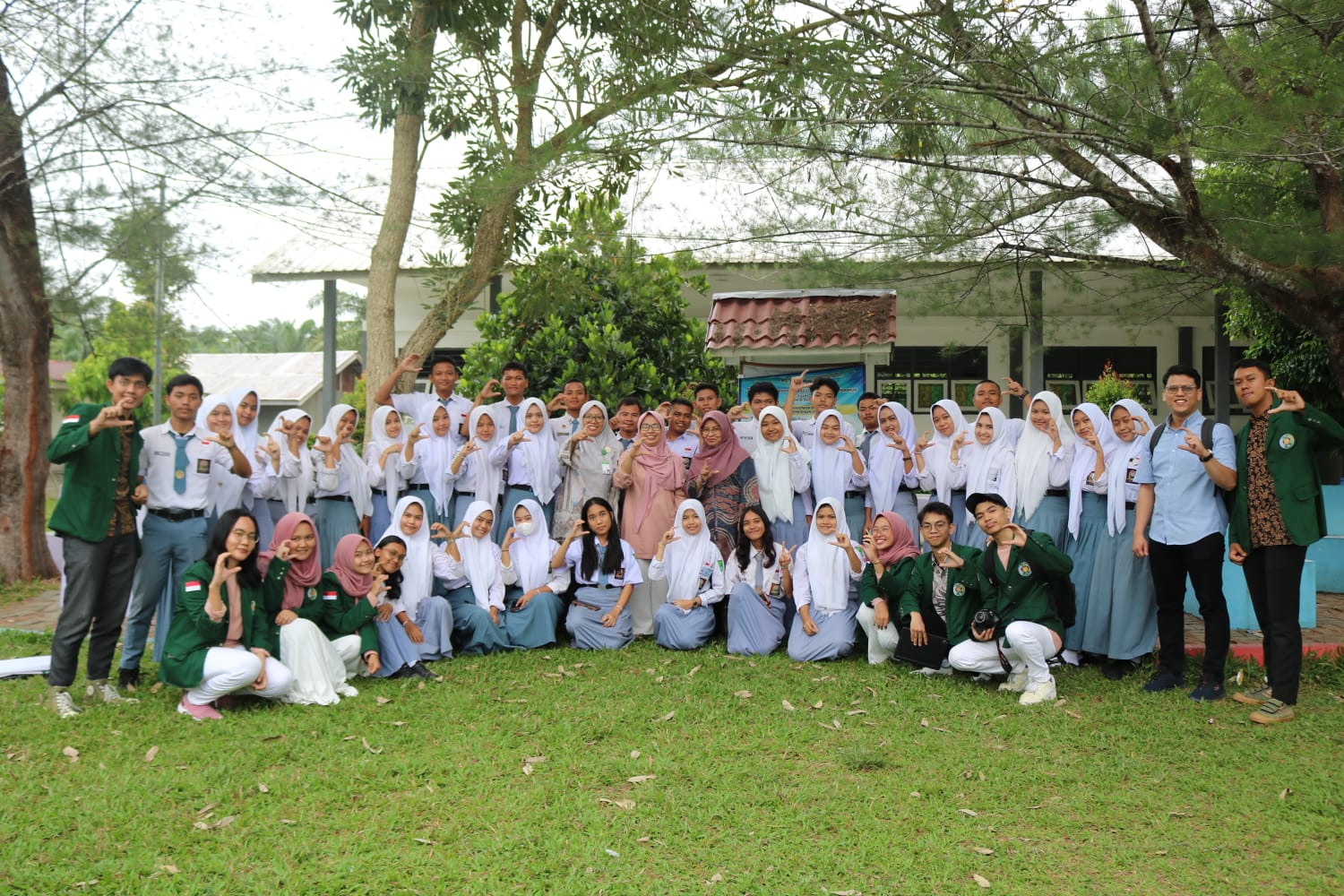 Pengabdian Masyarakat, Fakultas Farmasi USU Gelar Pelatihan Kewirausahaan Garam Kosmetik Herbal Di SMA Negeri 1 Perbaungan
