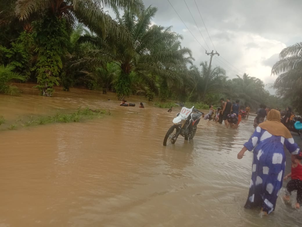 7 Kecamatan Di Madina Terendam Banjir