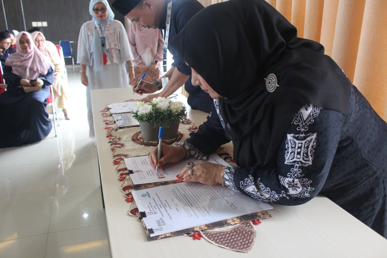 RSUD Aceh Besar Teken Kerja Sama Layanan Rujukan Dengan RS Meuraxa