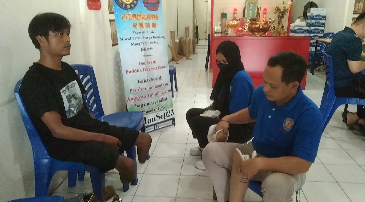 39 Penyandang Disabilitas Dapat Bantuan Kaki Palsu Dari Yayasan