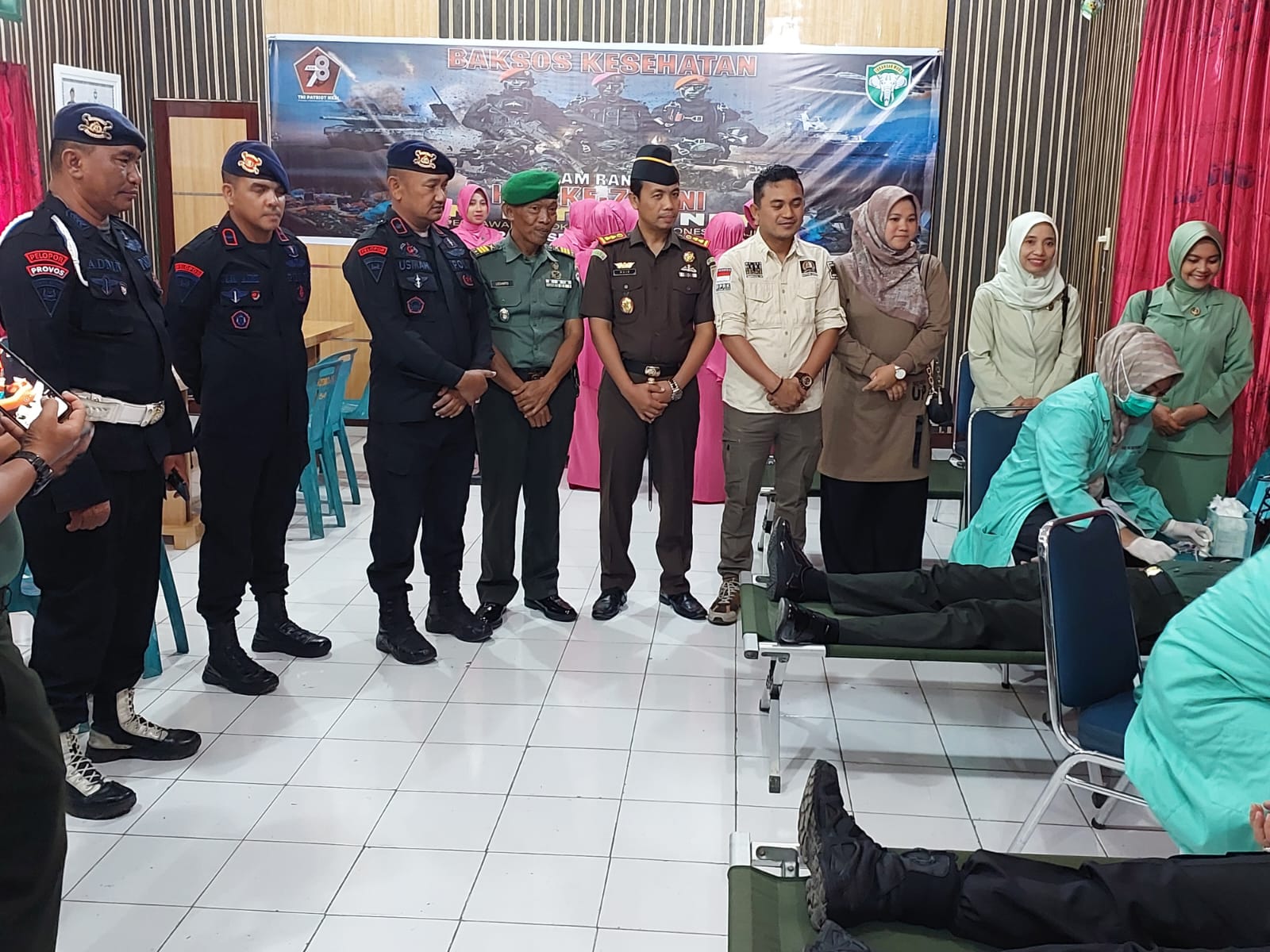 Polri Dan Brimob Ramaikan Donor Darah Di Kodim 0116 Nagan Raya
